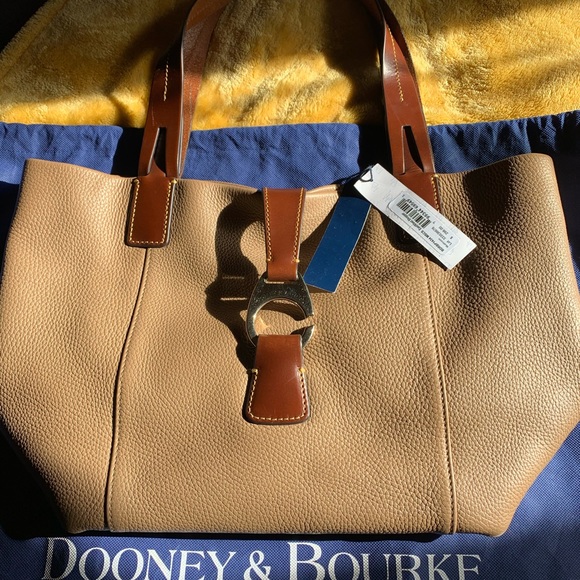 Dooney & Bourke Leather Satchel Bag. New with tags. Never used. - Picture 3 of 6